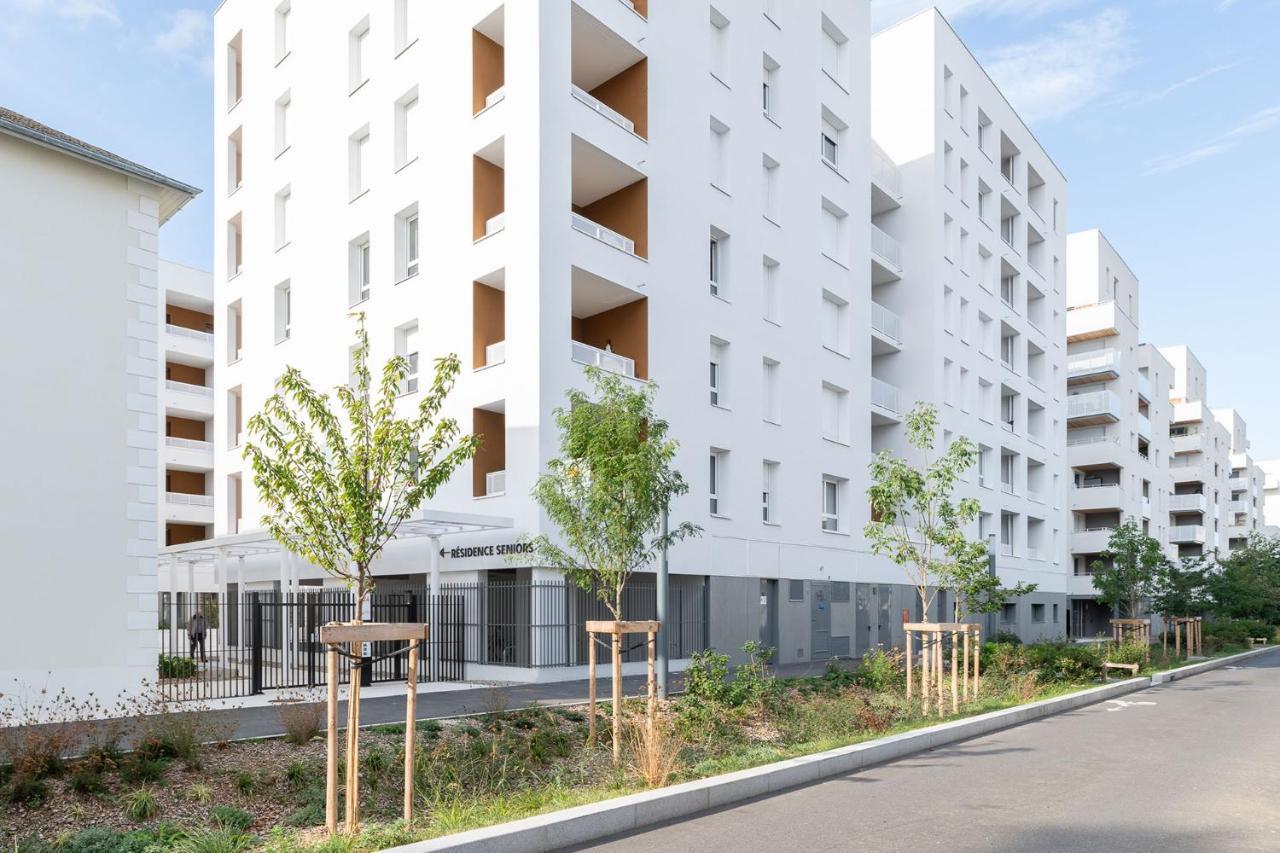 Ovelia Lyon - Les Jardins D'Hortense Buitenkant foto