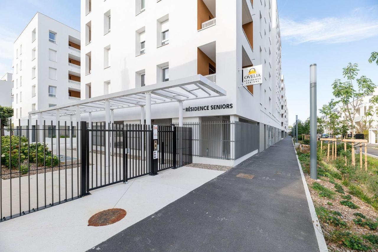 Ovelia Lyon - Les Jardins D'Hortense Buitenkant foto
