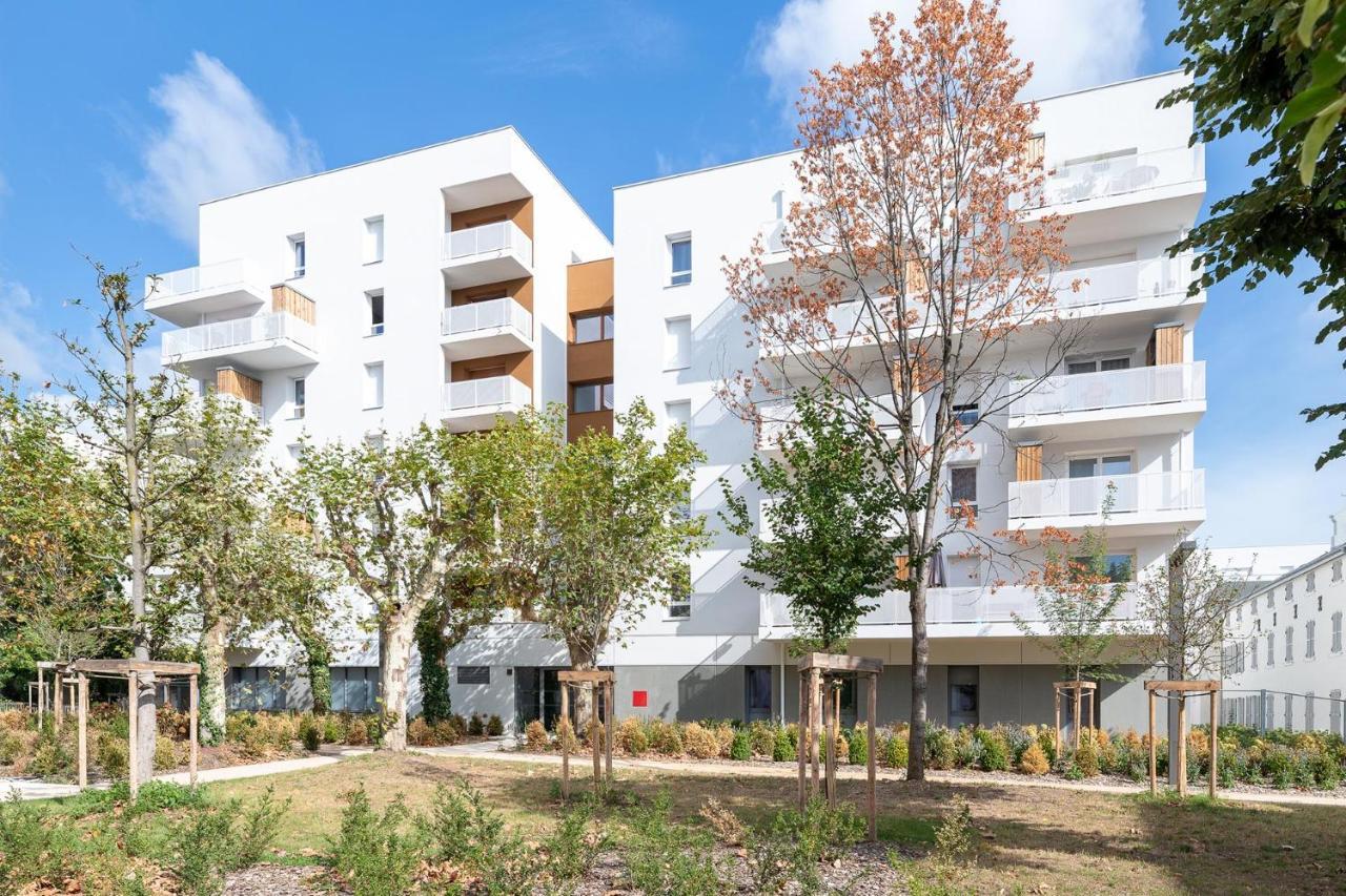 Ovelia Lyon - Les Jardins D'Hortense Buitenkant foto